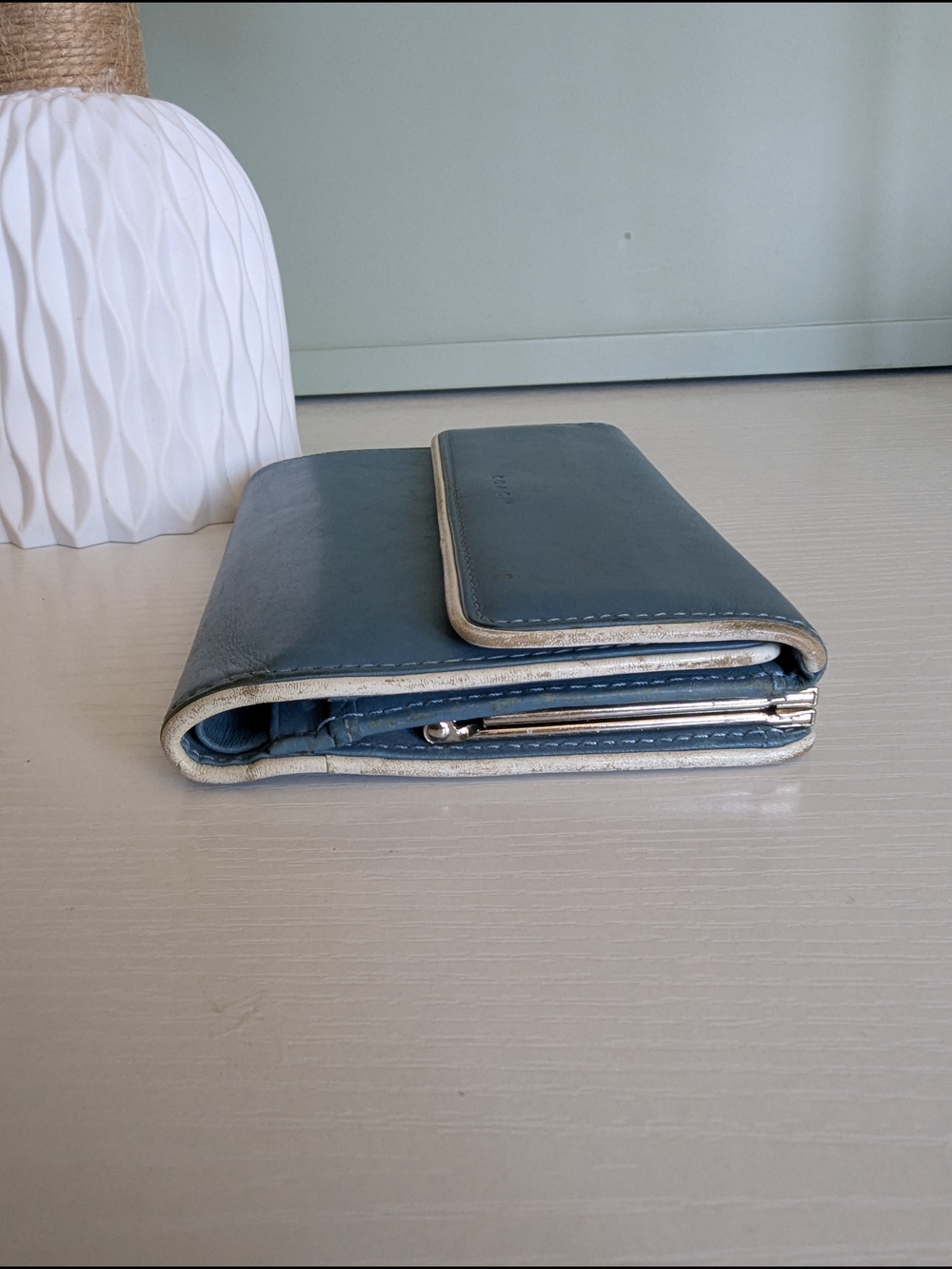 vintage Coach wallet, likely fromt early 2000s - Picture 4 of 12